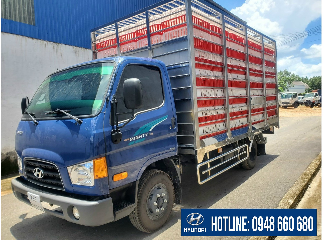 Mighty 75S thùng chở gà 3 tấn