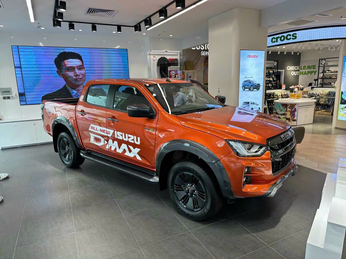 XE BÁN TẢI ISUZU DMAX 2023